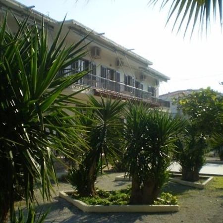 Hotel Apolafsi Volos Exteriör bild