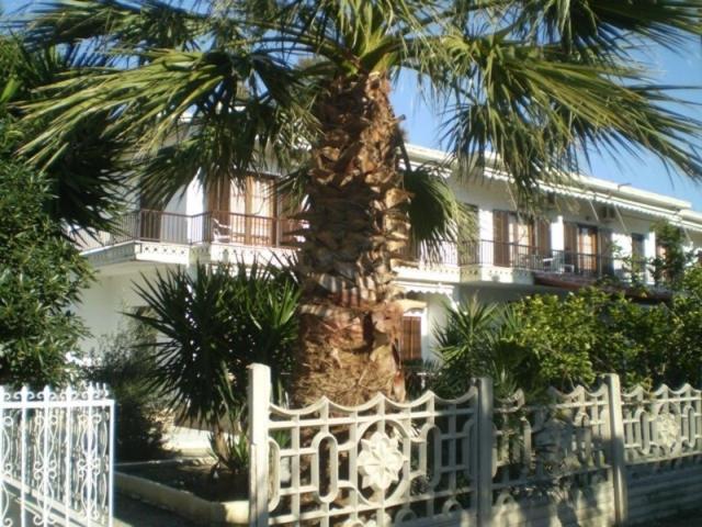 Hotel Apolafsi Volos Exteriör bild